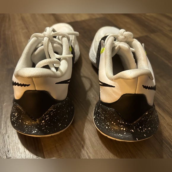 Nike Kyrie Low 3 Team White Blk TB Mens Size 5 Shoes Sneakers CW6228-101 - Picture 5 of 7